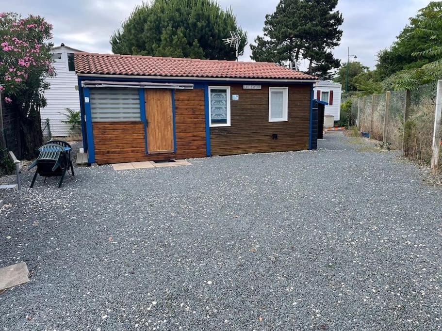 Chalet agréable en bord en de mer. Port-des-Barques Extérieur photo